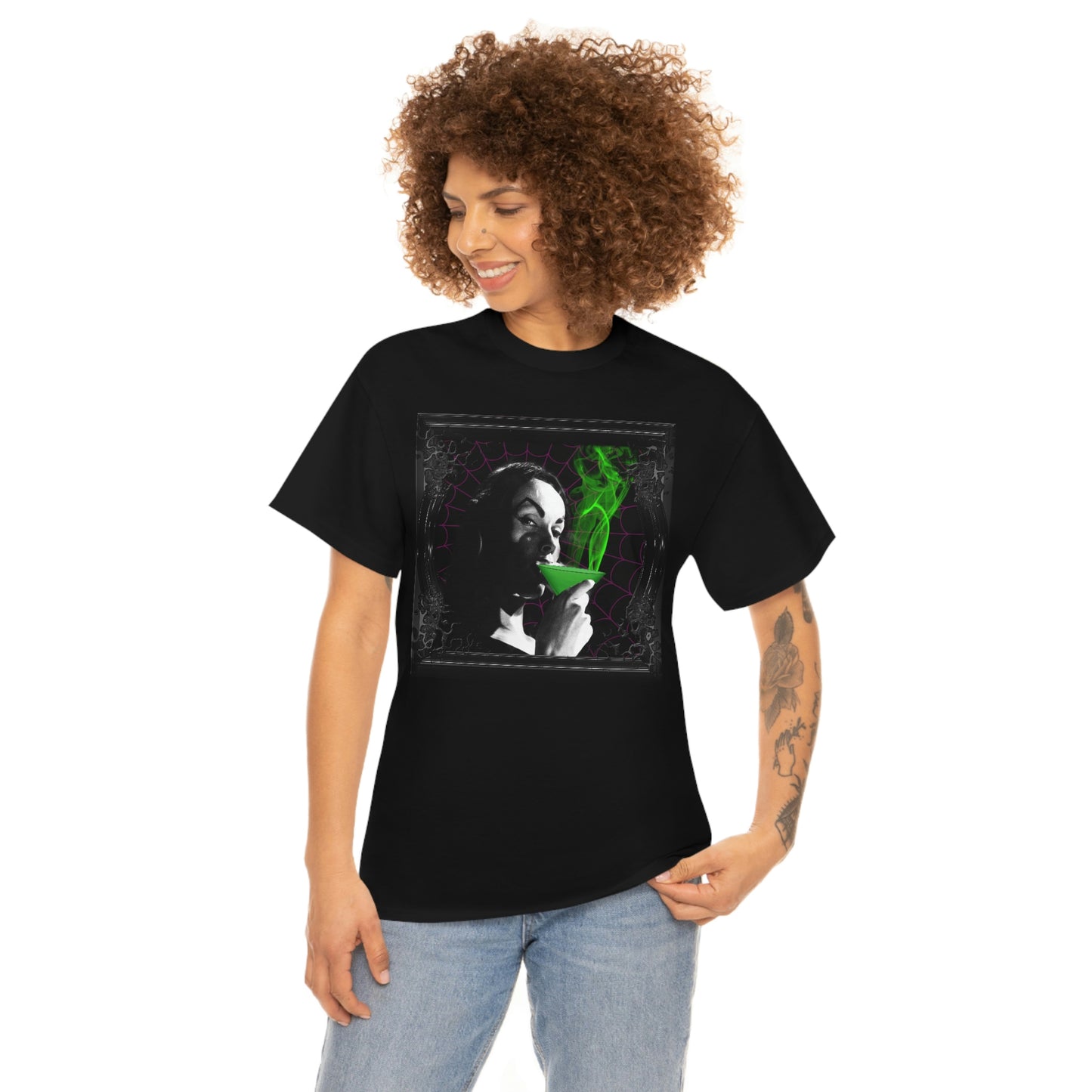 VAMPIRA 9 Unisex Heavy Cotton Tee