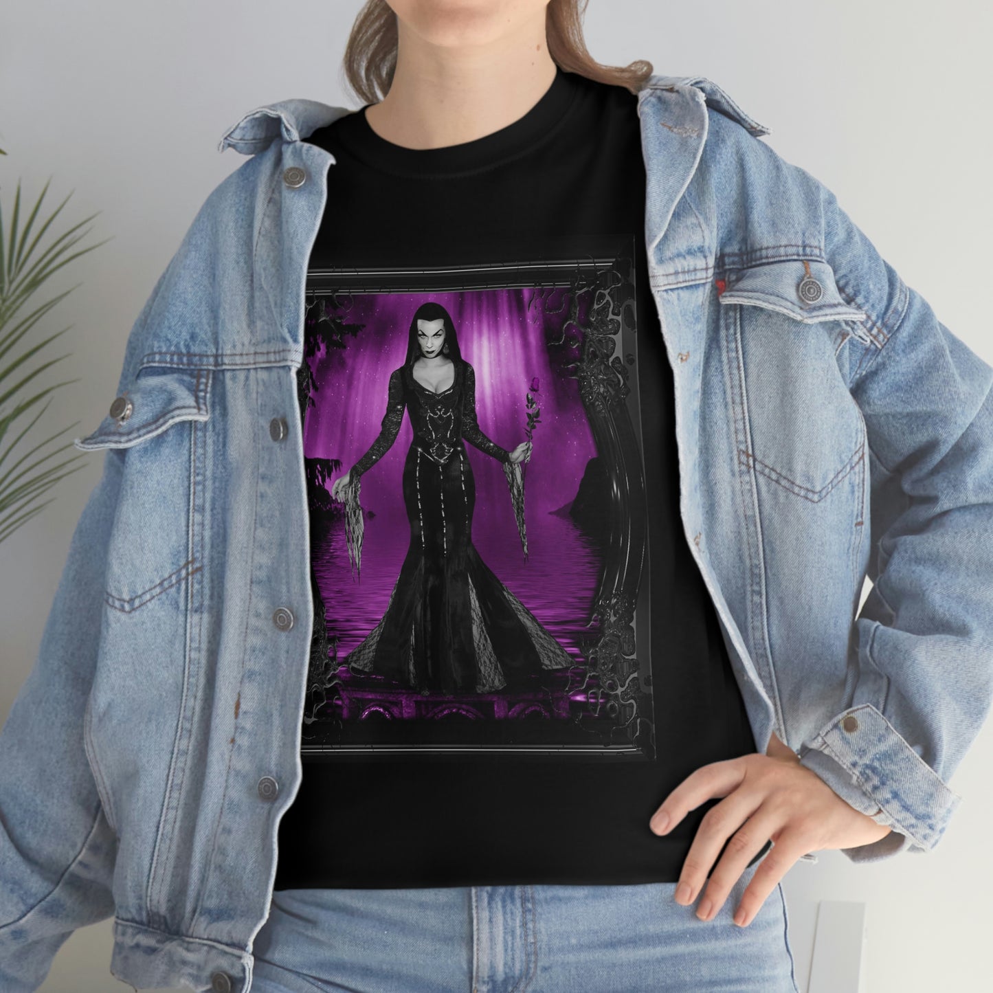 VAMPIRA 10 Unisex Heavy Cotton Tee