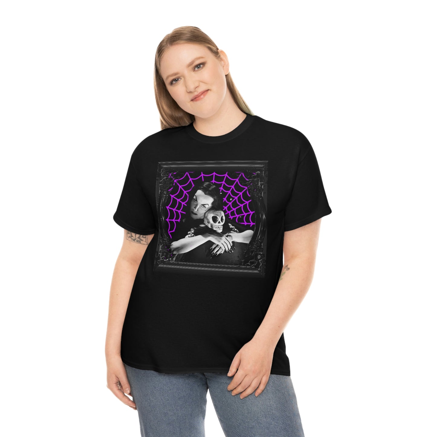 VAMPIRA 17 Unisex Heavy Cotton Tee