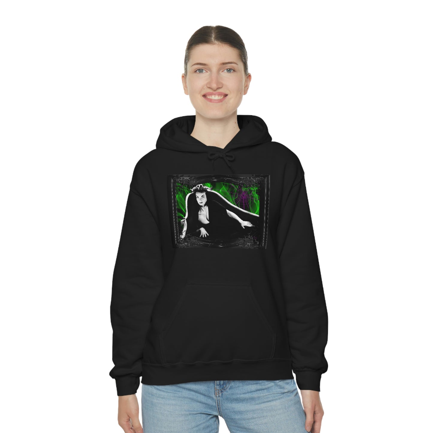 VAMPIRA 2 Unisex Heavy Blend™ Hooded Sweatshirt