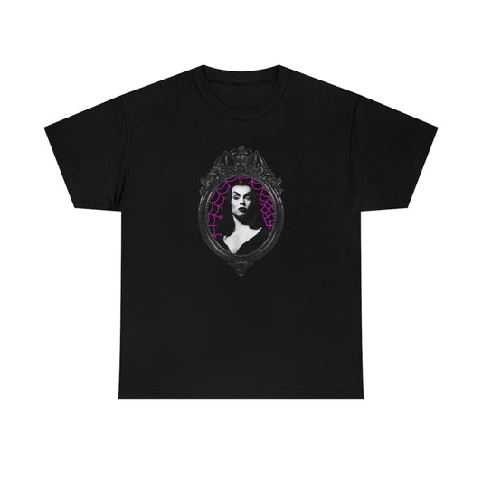 VAMPIRA CAMEO 1 Unisex Heavy Cotton Tee