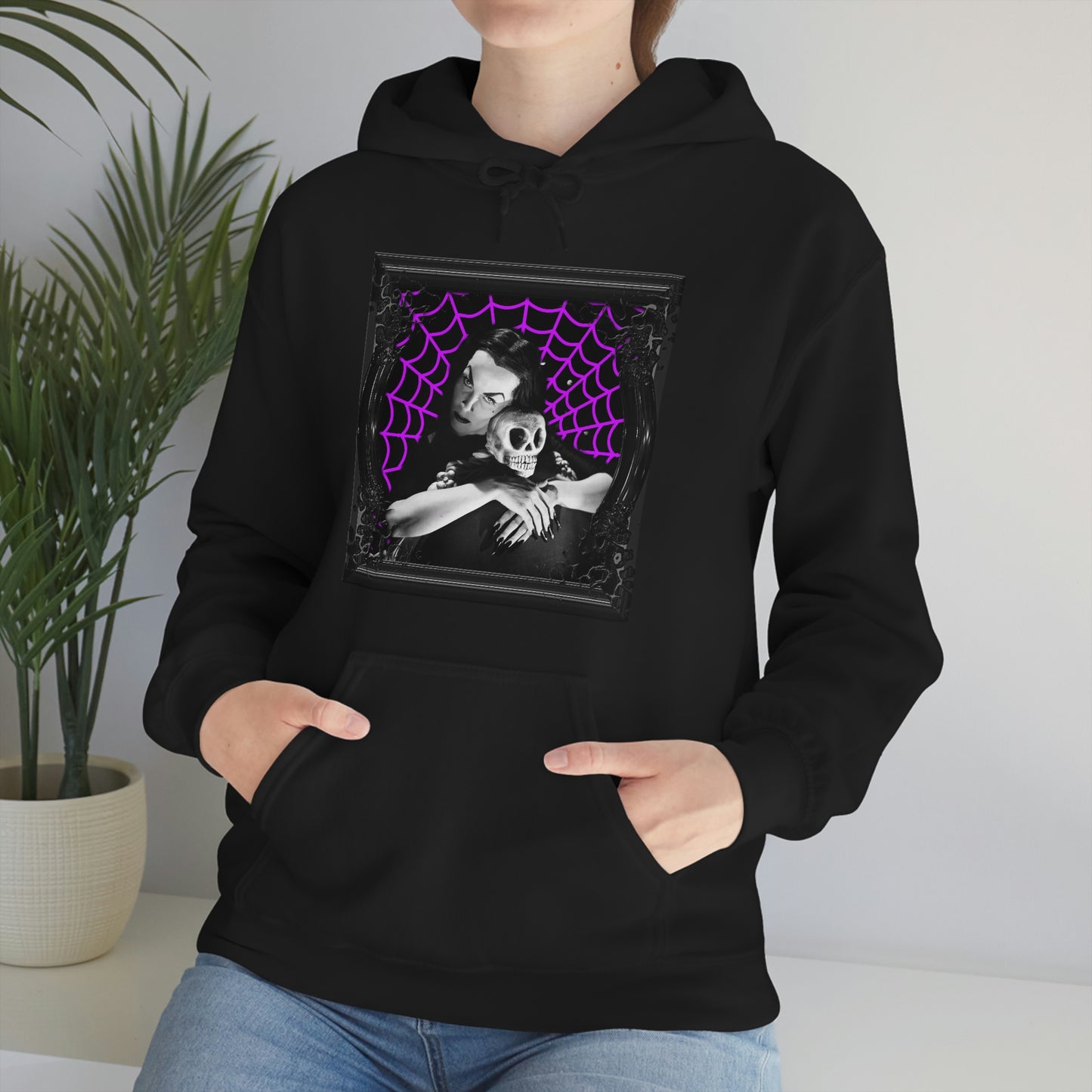 VAMPIRA 17 Unisex Heavy Blend™ Hooded Sweatshirt