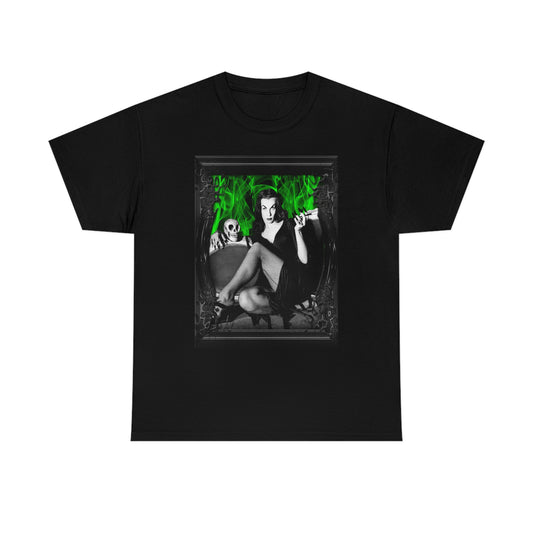 VAMPIRA 5 Unisex Heavy Cotton Tee